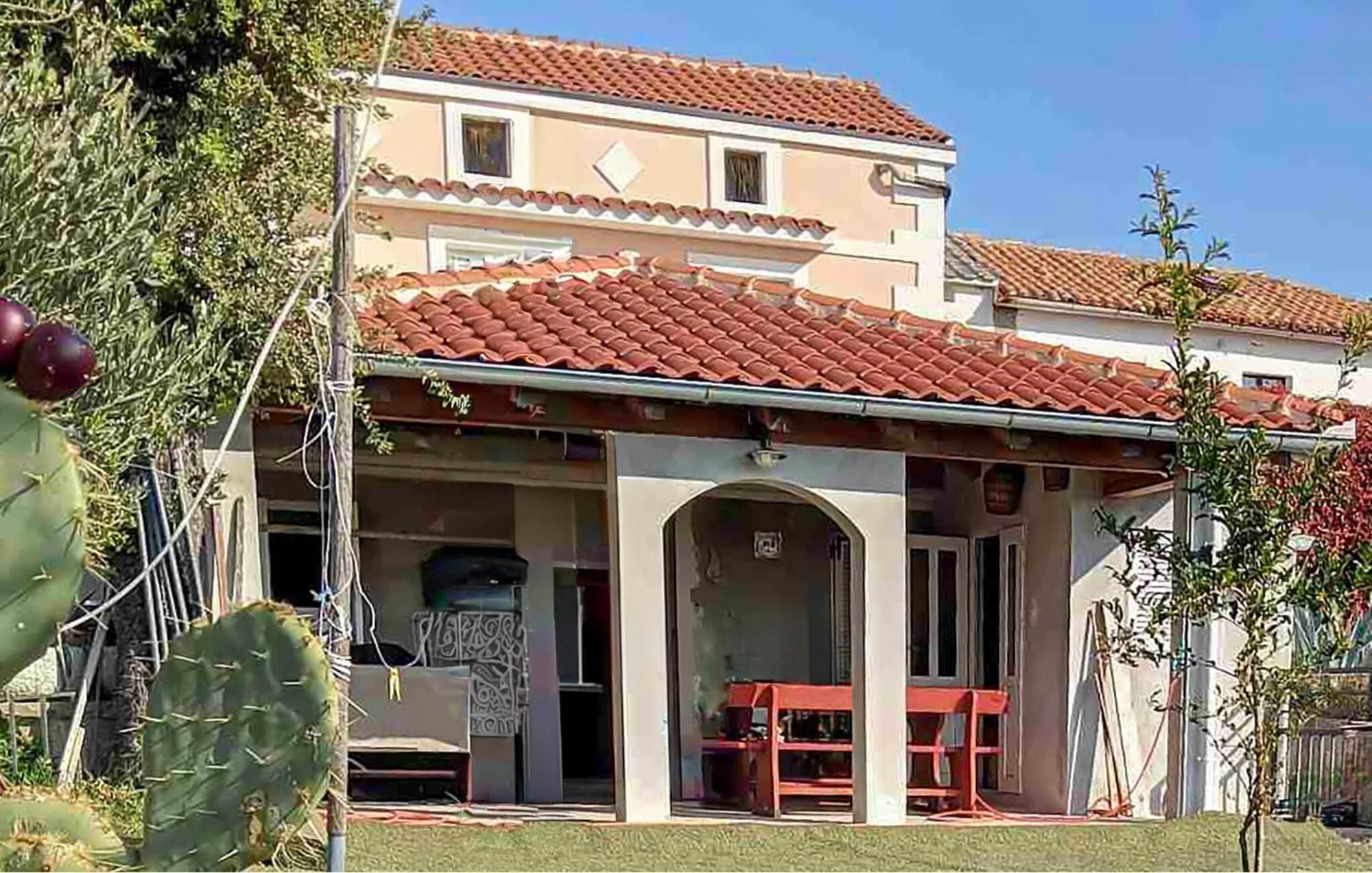 Beautiful Home In Lopar With House Sea View 外观 照片